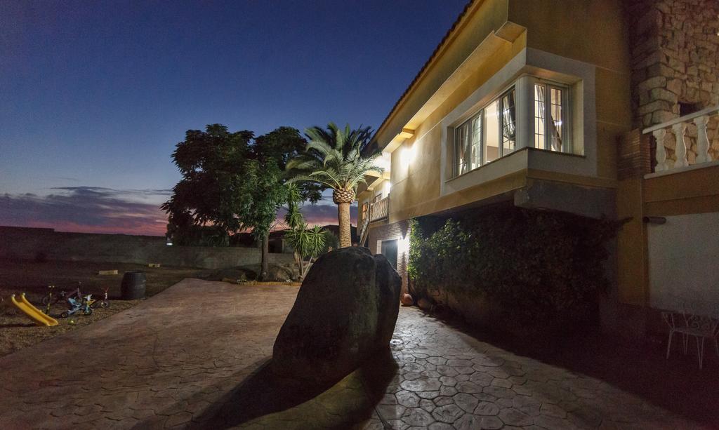 Casa Rural La Piedra De Juana Мальпартида-де-Касерес Экстерьер фото